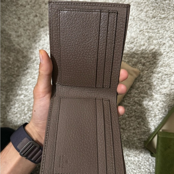 Gucci bi fold wallet - Picture 5 of 7